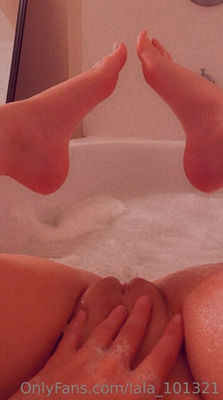 Naakte gelekte OnlyFans-foto van Lala101321