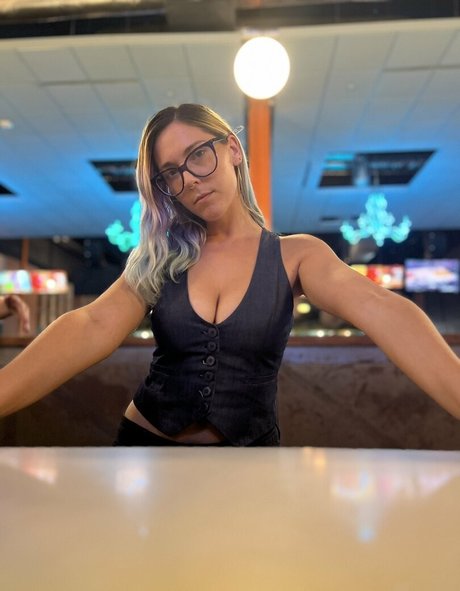 Christie Skylar