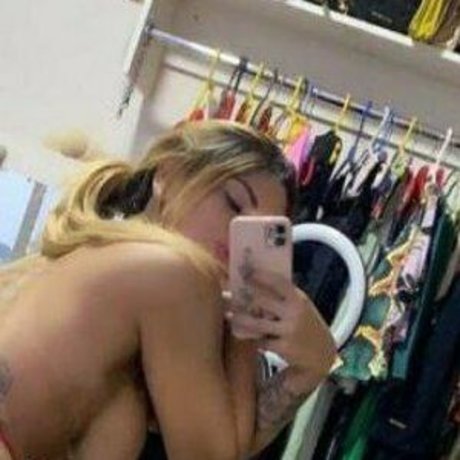 Naken läckt OnlyFans-bild av Luna Salvatori