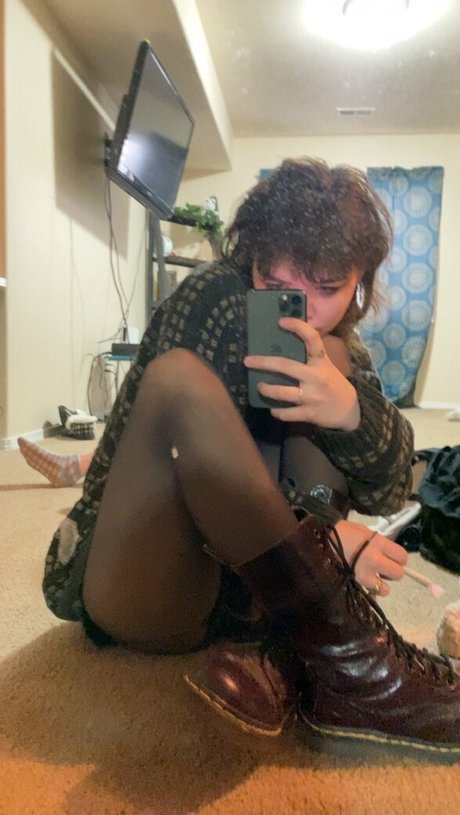 Nikkiinatural