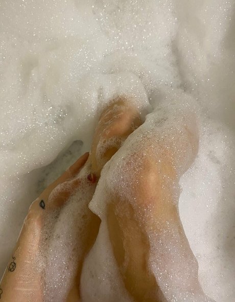 Nikkiinatural