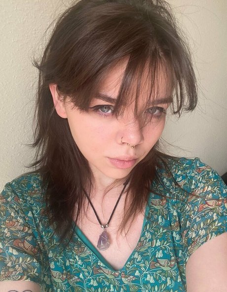 Nikkiinatural