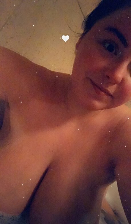 Nøgent lækket OnlyFans-billede af Kittinafree