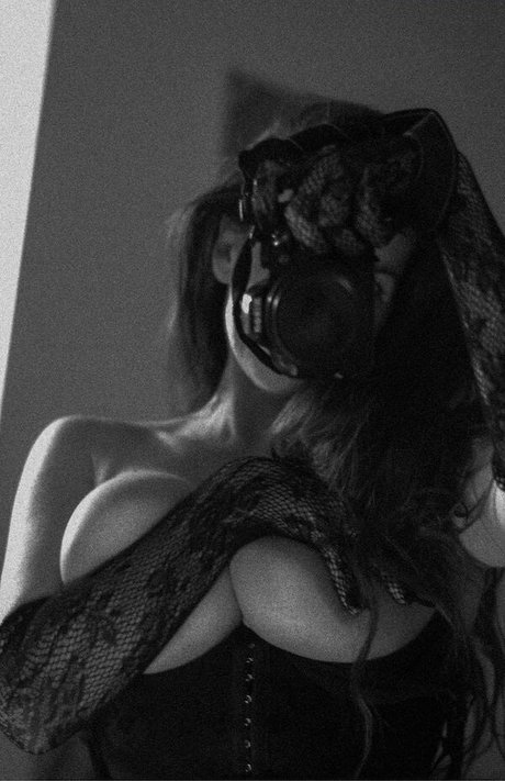 Foto di nudo di fuga di OnlyFans di Swallowyoudown