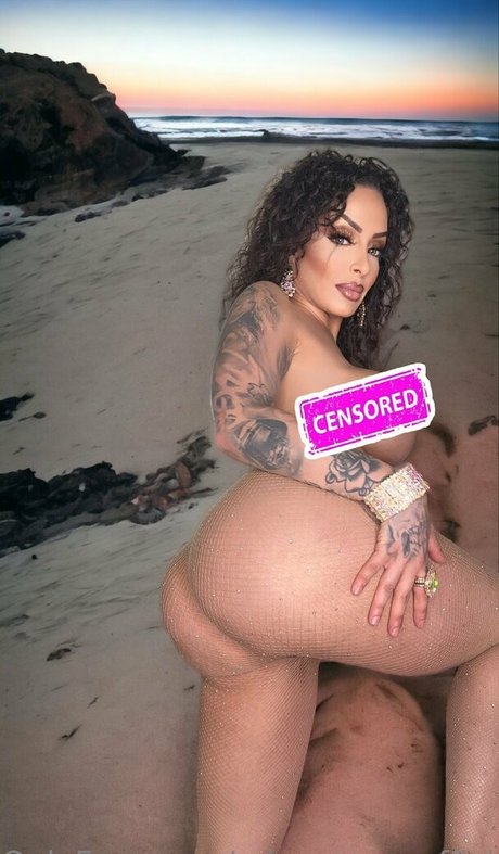 Foto desnuda filtrada de OnlyFans de Missmeenaofficial