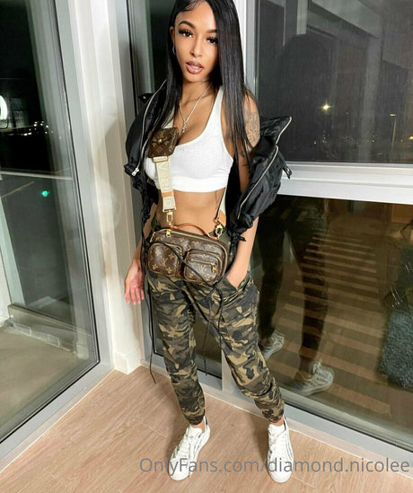 Naken läckt OnlyFans-bild av Diamondnicolee