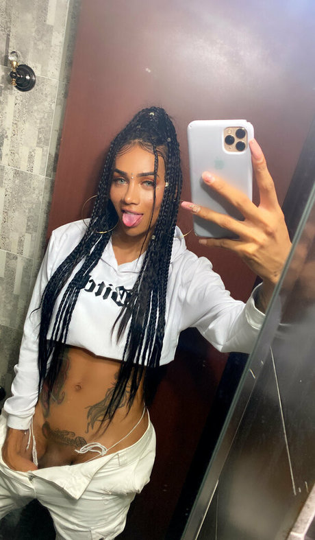 Foto nua vazada do OnlyFans de Laura Saenz