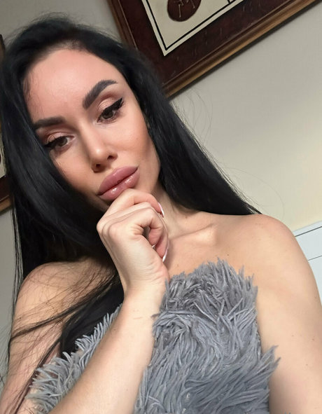 Alaston vuotanut OnlyFans-kuva Iamalinax