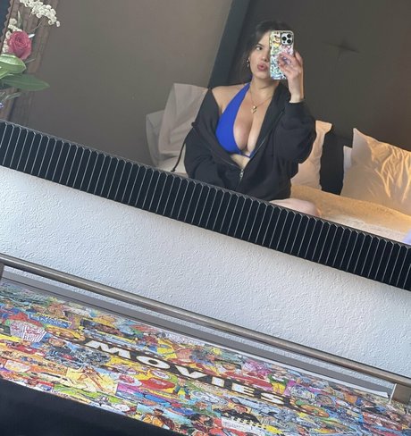 Vanessinator