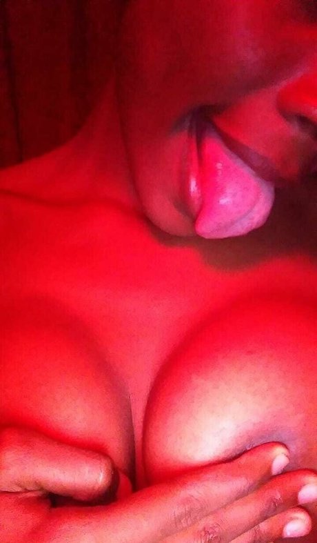 Nacktes geleaktes OnlyFans-Foto von Fannyskinny01