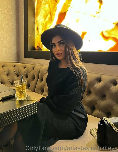 Naakte gelekte OnlyFans-foto van Anastasiiabaileys