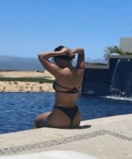Nahá fotka uniklých OnlyFans od Kenzie Ziegler