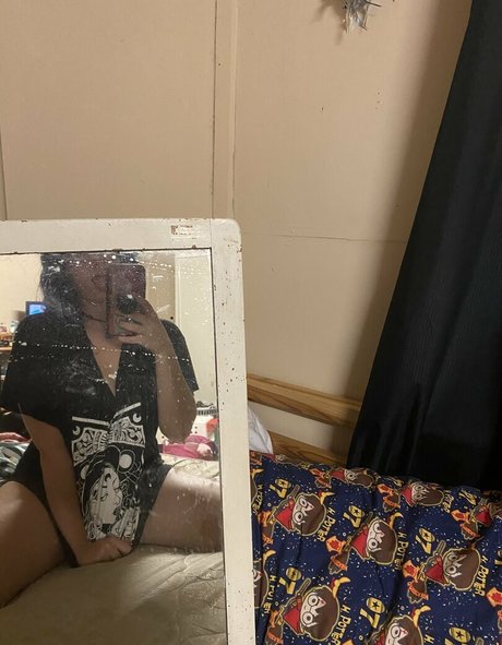 Minniealiencos OnlyFans 유출 누드 사진