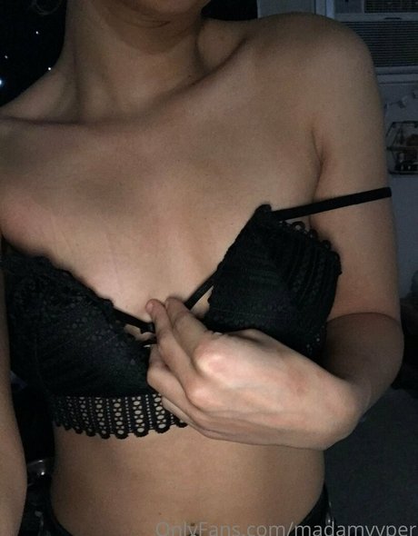 Foto desnuda filtrada de OnlyFans de Madamvyper