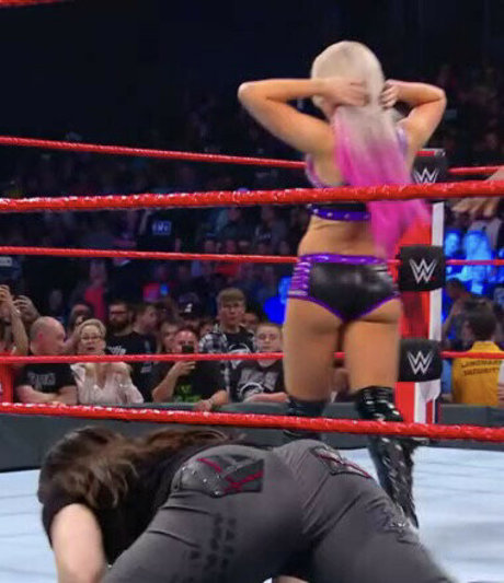 Nikki Cross