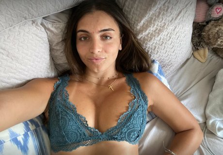 Foto di nudo di fuga di OnlyFans di Greenolivecat