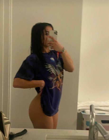 Alaston vuotanut OnlyFans-kuva Iwantujadearoo
