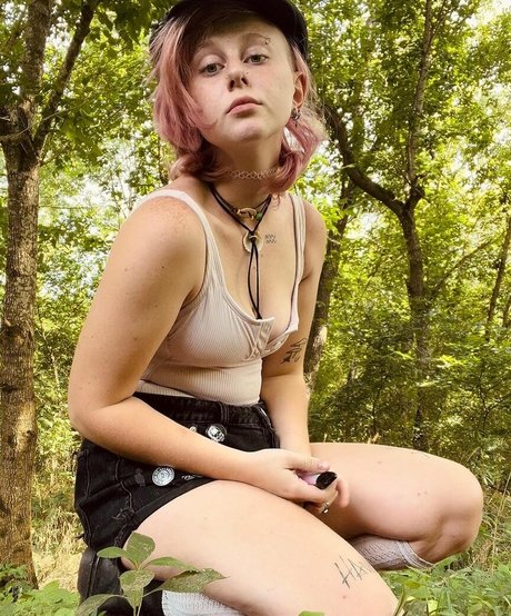 Naken läckt OnlyFans-bild av Savvaisling