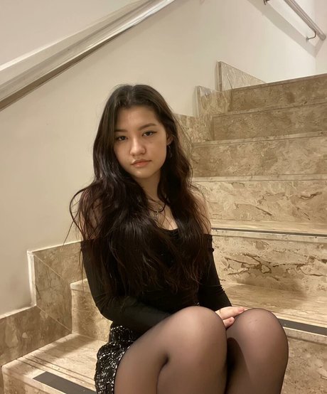 Clarettee OnlyFansリークヌード写真