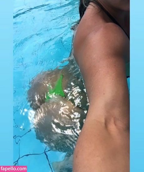 Naken läckt OnlyFans-bild av Eliza Nery