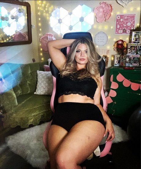 Nøgent lækket OnlyFans-billede af Lindsywood