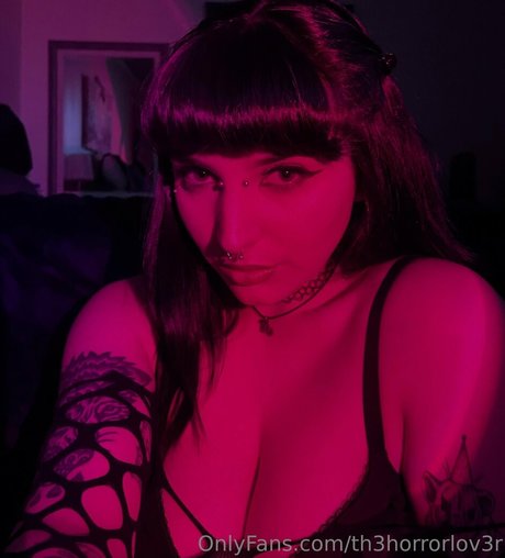 Naken läckt OnlyFans-bild av Th3horrorlov3r