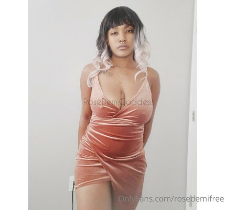 Rosedemifree  nude leaked OnlyFans photo