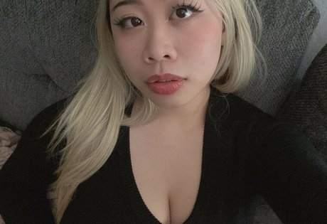 Nahá fotka uniklých OnlyFans od Kiwireii