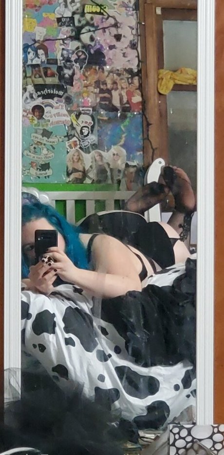 Nahá fotka uniklých OnlyFans od Bluewutfree