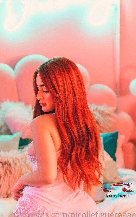 Naken läckt OnlyFans-bild av Nicolle Figueroa
