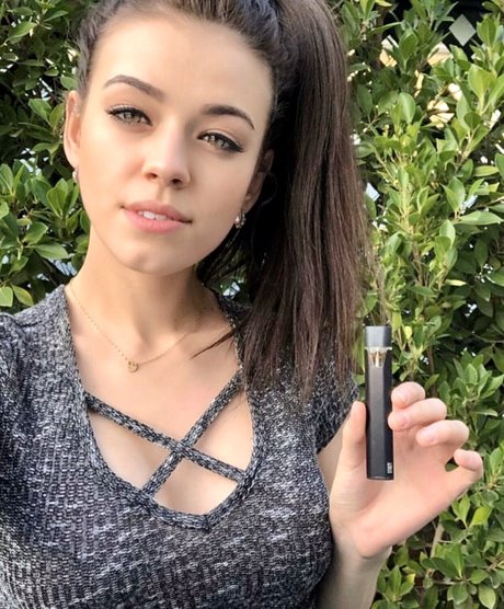 Nahá fotka uniklých OnlyFans od Koala Puffs