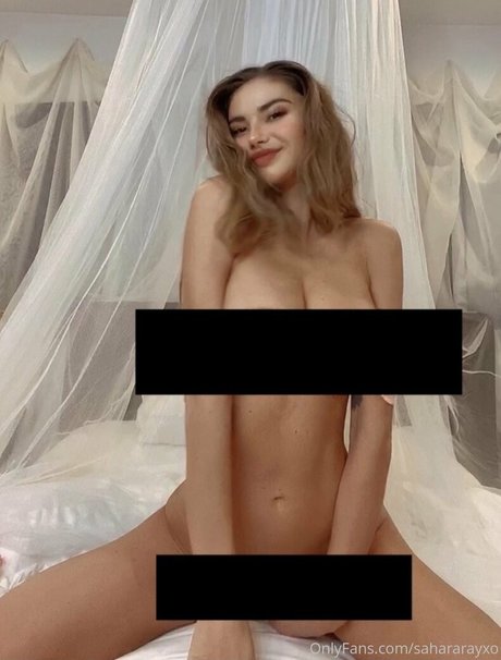 Foto desnuda filtrada de OnlyFans de Sahararayxo