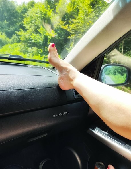 Foto desnuda filtrada de OnlyFans de Emily Glass