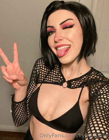 Naken läckt OnlyFans-bild av Kyrramarie
