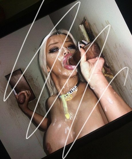Обнаженная фотография утечки OnlyFans от Tiffany Luu