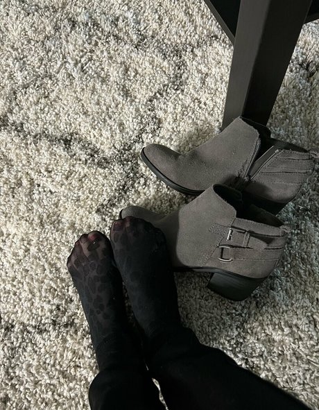 Pantyhoseprincess99
