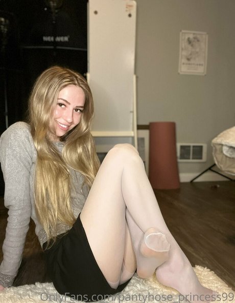 Pantyhose_princess99