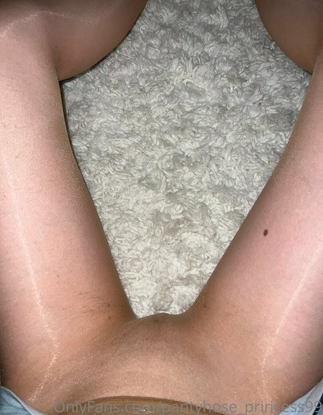 Pantyhose_princess99