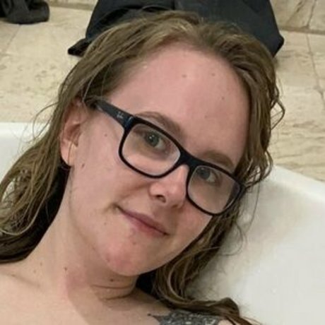 Foto di nudo di fuga di OnlyFans di Lst874