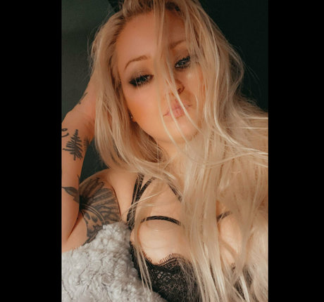 Blondekittycattt