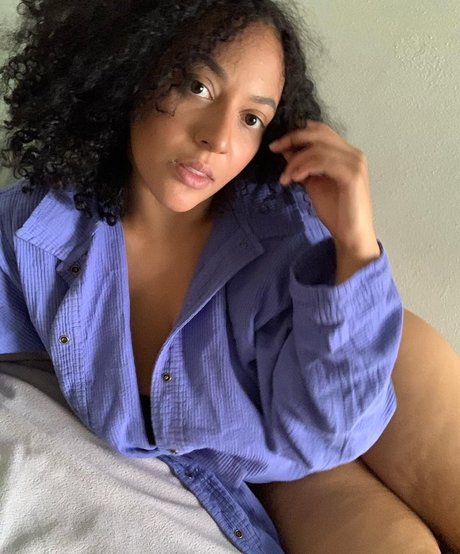 Naken läckt OnlyFans-bild av Dreamyriri