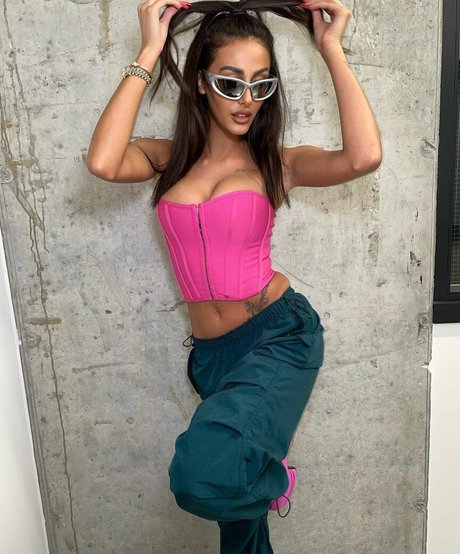 Chloe Veitch