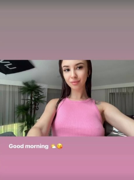 Naakte gelekte OnlyFans-foto van Crysstail
