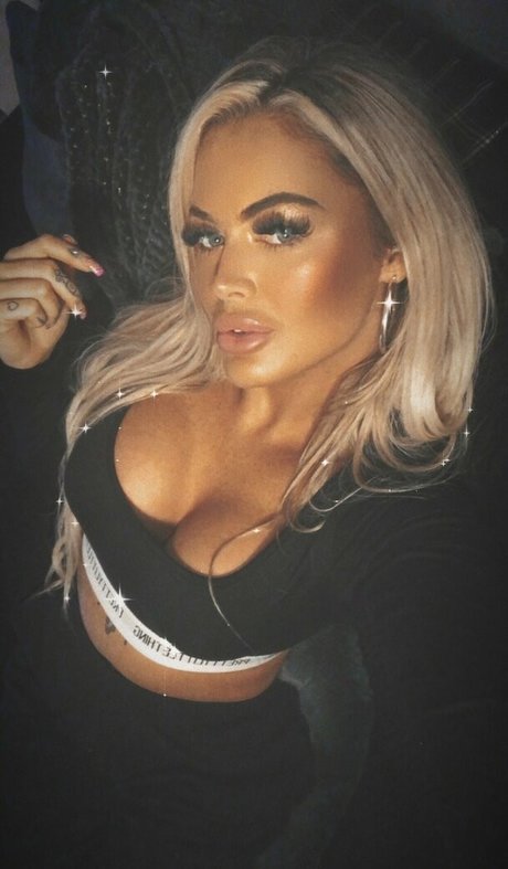 Yourfavgirlxox