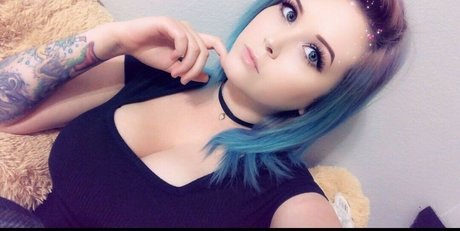 Naakte gelekte OnlyFans-foto van Songofasiren