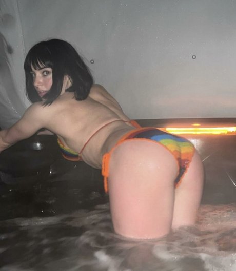 Nahá fotka uniklých OnlyFans od Chloe Hodgson