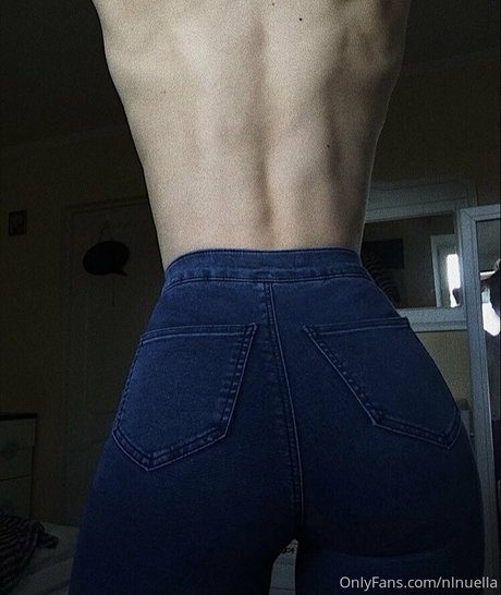 Naakte gelekte OnlyFans-foto van Elllleeee
