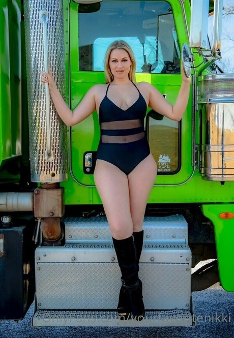 Nikki Baker