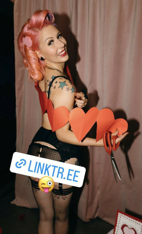 Annalee Belle