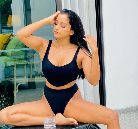 Nahá fotka uniklých OnlyFans od Pooja Bhalekar